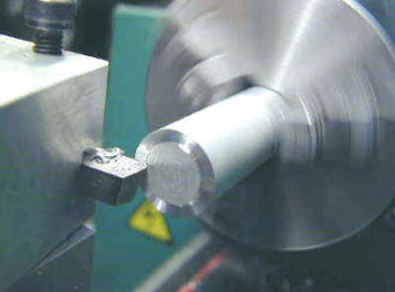 facing operation on lathe machine.png